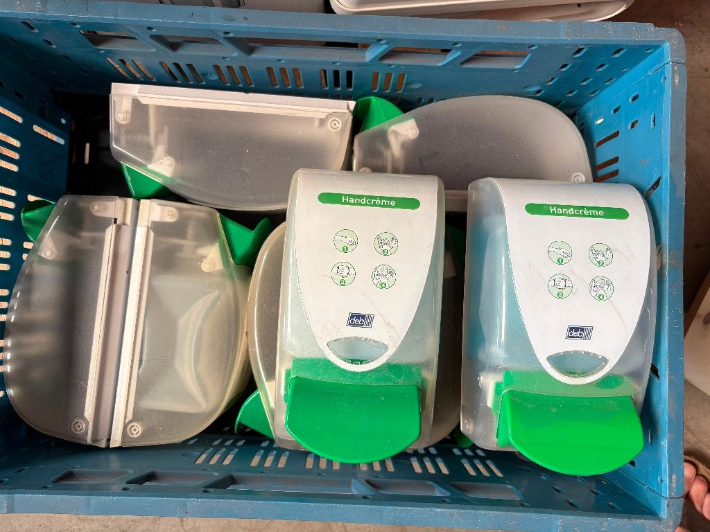 8x Deb zeep dispenser / wanddispenser, Bricolage & Construction, Sanitaire, Enlèvement, Utilisé, Autres types