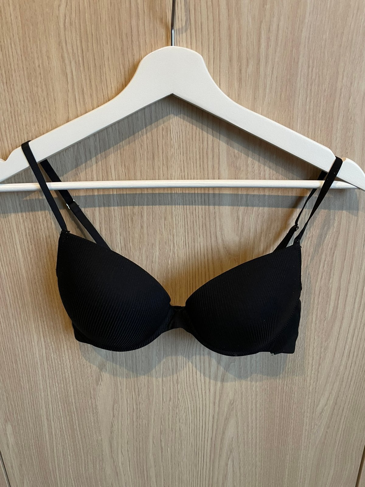 5 BH’s H&M Zwart 80B, Vêtements | Femmes, Enlèvement ou Envoi, Noir, Soutien-gorge