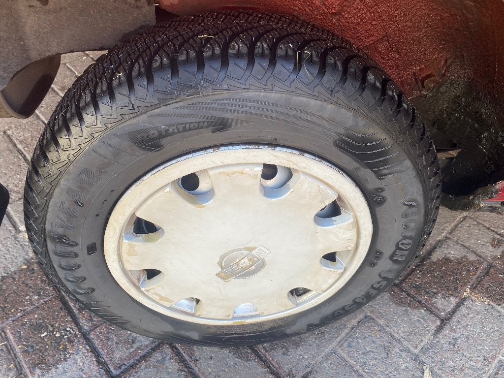 Oldtimer Nissan Sunny III Break (Y10) 2.0d 1992, foto 9