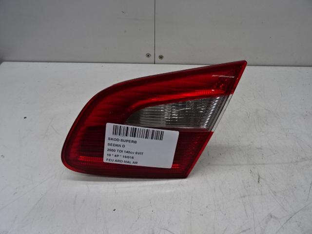 ACHTERLICHT RECHTS ACHTERKLEP Superb (3TAA) (3T5945094), Auto-onderdelen, Verlichting, Gebruikt, Mevr. I. Hauben, Skoda, Rue de l'Espoir 34 34
4030  GRIVEGNÉE, BE