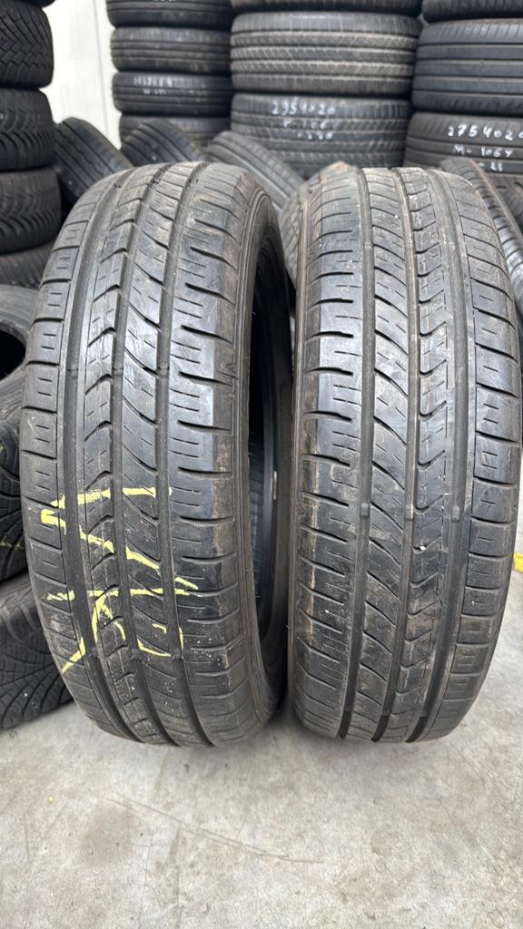 1657014 165/70/14 165/70R14 zomerbanden merk Falken, Ophalen