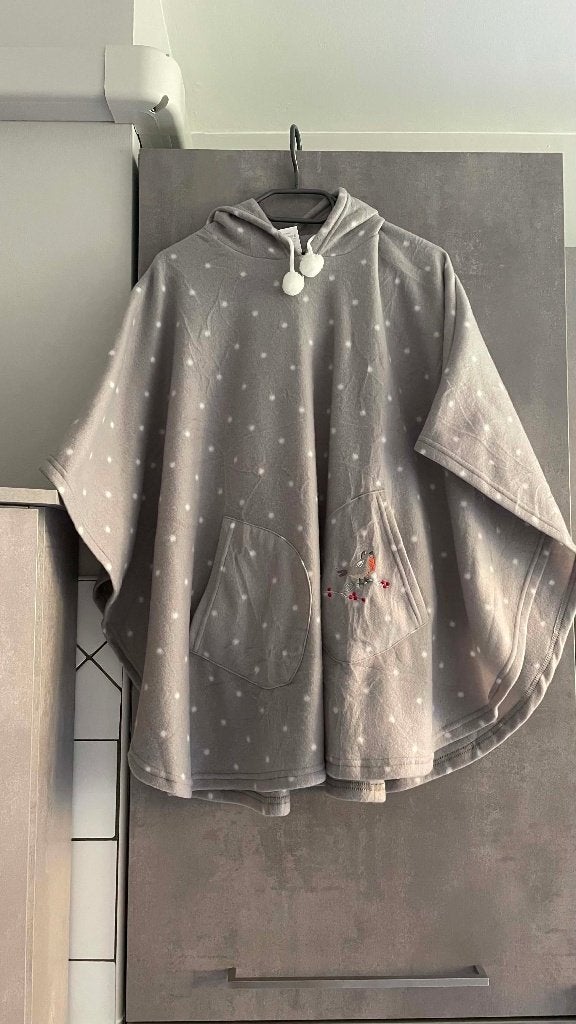 PIEGNOIR cape met capuchon nieuw FRANCOISE SAGET grijs TU, FRANCOISE SAGET, Ophalen of Verzenden, Nieuw