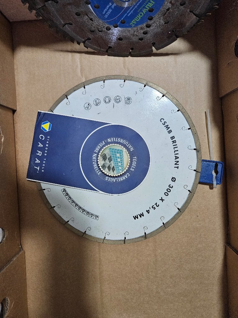 Carat CSMB Briljant 300x25,4 tegels / natuursteen Nieuw, Ophalen, Zo goed als nieuw, Overige materialen, Overige typen