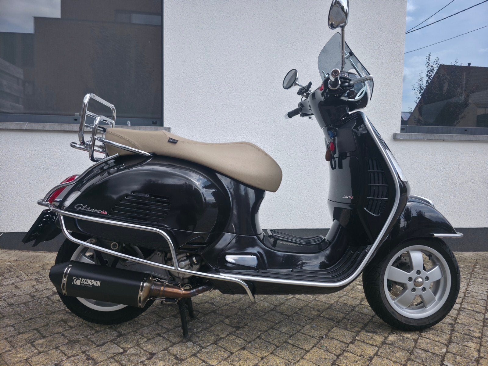 Vespa GTS 250ie - Gekeurd - Topconditie *, Motoren, 250 cc, Particulier, 12 t/m 35 kW