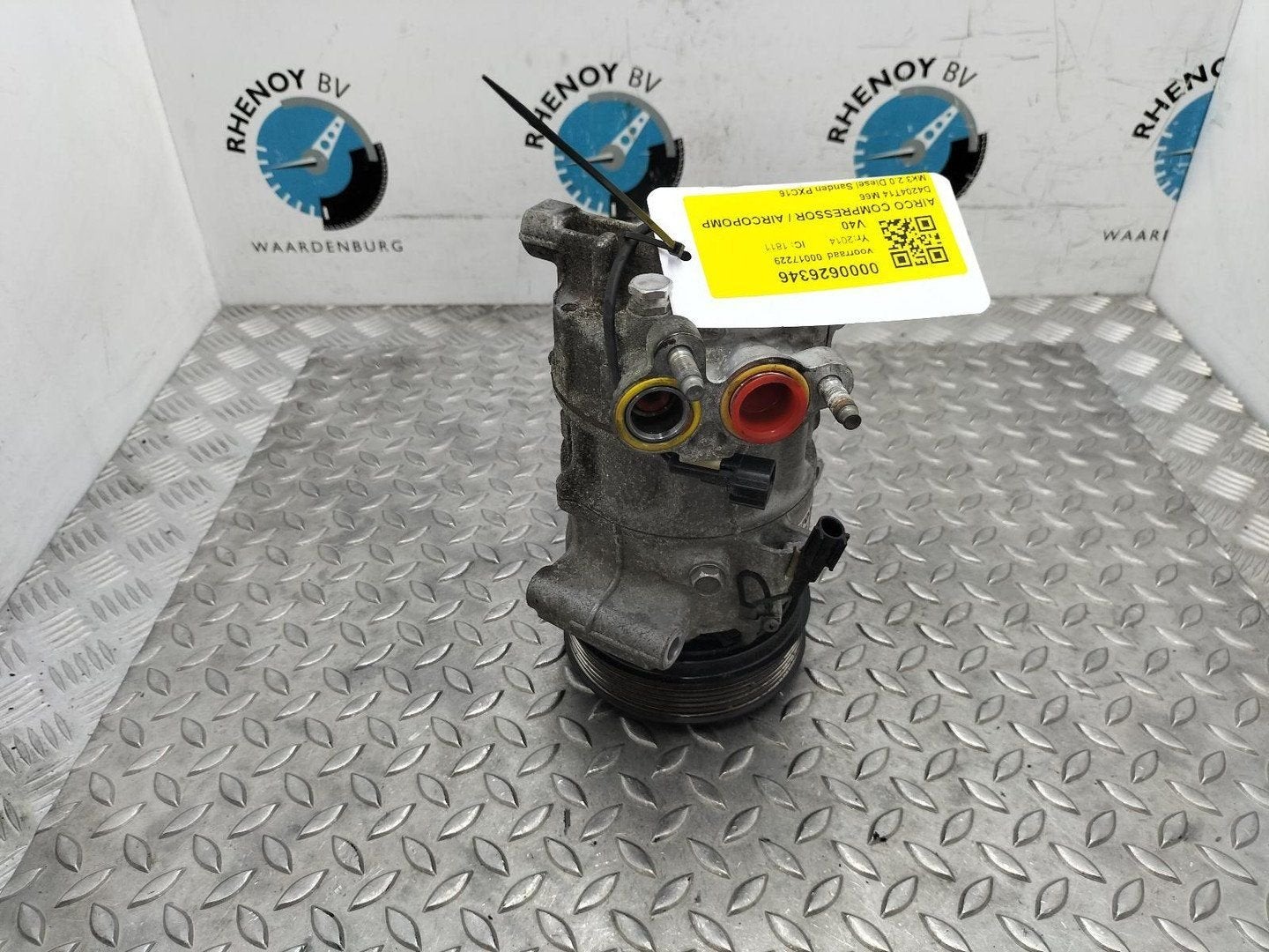VOLVO V40 2.0 D4 Momentum Bns  AIRCO COMPRESSOR / AIRCOPOMP, Ophalen of Verzenden, Gebruikt, ARN erkend
