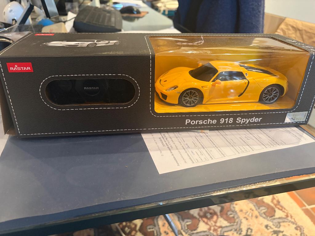 voiture télécommandée Rastar Porsche 918 Spyder, Hobby & Loisirs créatifs, Modélisme | Radiocommandé & Téléguidé | Voitures, Neuf