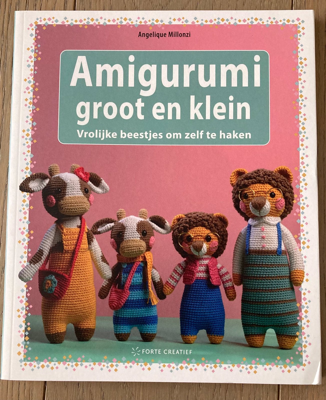 Angelique Millonzi - Amigurumi groot en klein, Breien en Haken, Angelique Millonzi, Nieuw, Ophalen of Verzenden