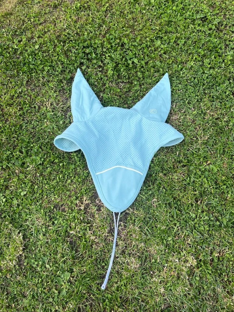 Licht blauw geluidsdempend oornetje Mashang | maat pony, Dieren en Toebehoren, Paarden en Pony's | Hoofdstellen en Tuigage, Zo goed als nieuw
