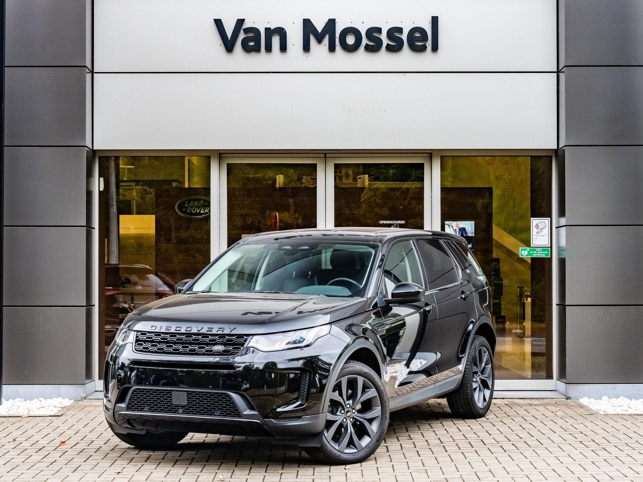 Land Rover Discovery Sport P200 SE AWD Auto. 23MY (bj 2022), Auto's, Land Rover, Automaat, Gebruikt, 4 cilinders, 2000 kg