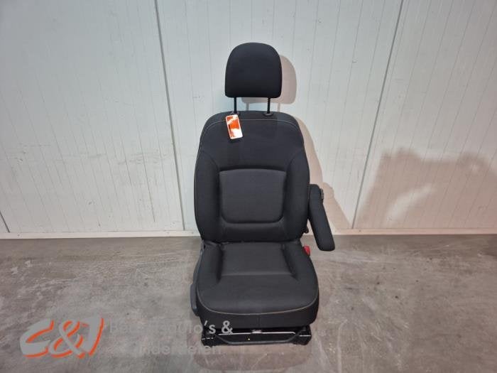 Siège droit d'un Fiat Talento, Autos : Pièces & Accessoires, -, 3 mois de garantie, Utilisé, Fiat