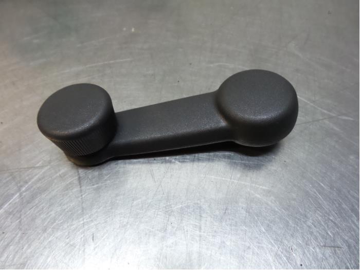 Manivelle de vitre d'un Suzuki Ignis (Ignis H. 03-), -, Utilisé, -, Suzuki