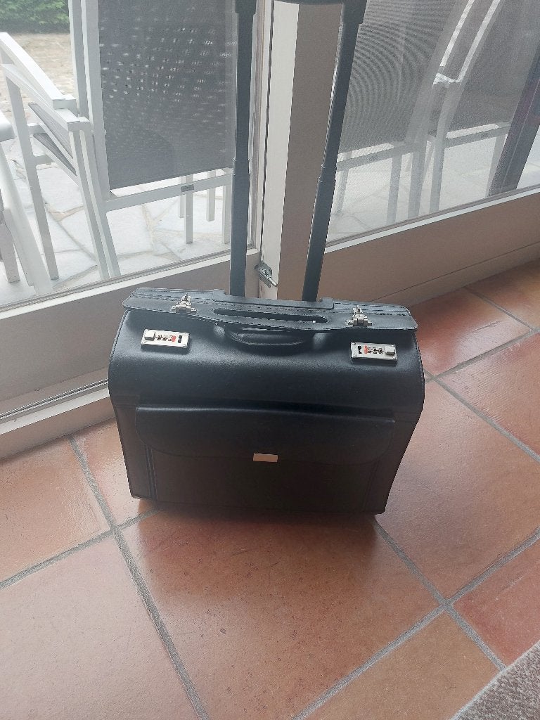 Nieuwe laptoptas/ aktentas, Neuf, 35 à 45 cm, Enlèvement, Clé