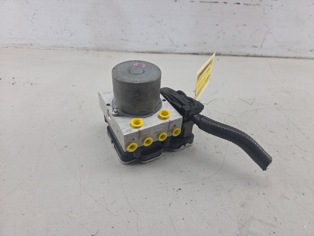 ABS POMP Yaris Cross (PB1 / PJ1) (|445400D861|440500DJ51|), Robert Bosch AG, Gebruikt, Toyota, Robert-Bosch-Allee 1
74232  Abstatt, DE