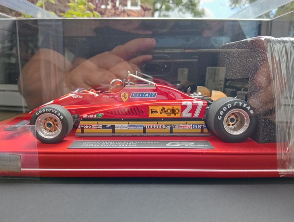 Répliques GP Gilles Villeneuve 1:18 Ferrari 126 C2 Attique 1, Enlèvement ou Envoi