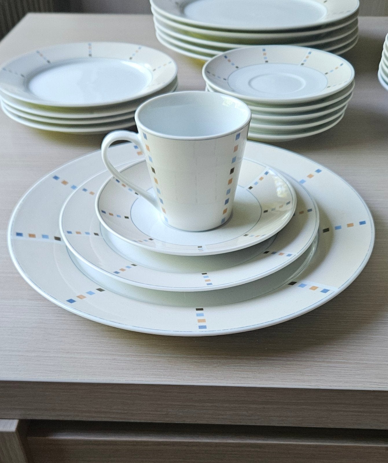 30-delig compleet servies voor iedere tafel, Huis en Inrichting, Keuken | Servies, Ophalen, Bord(en)