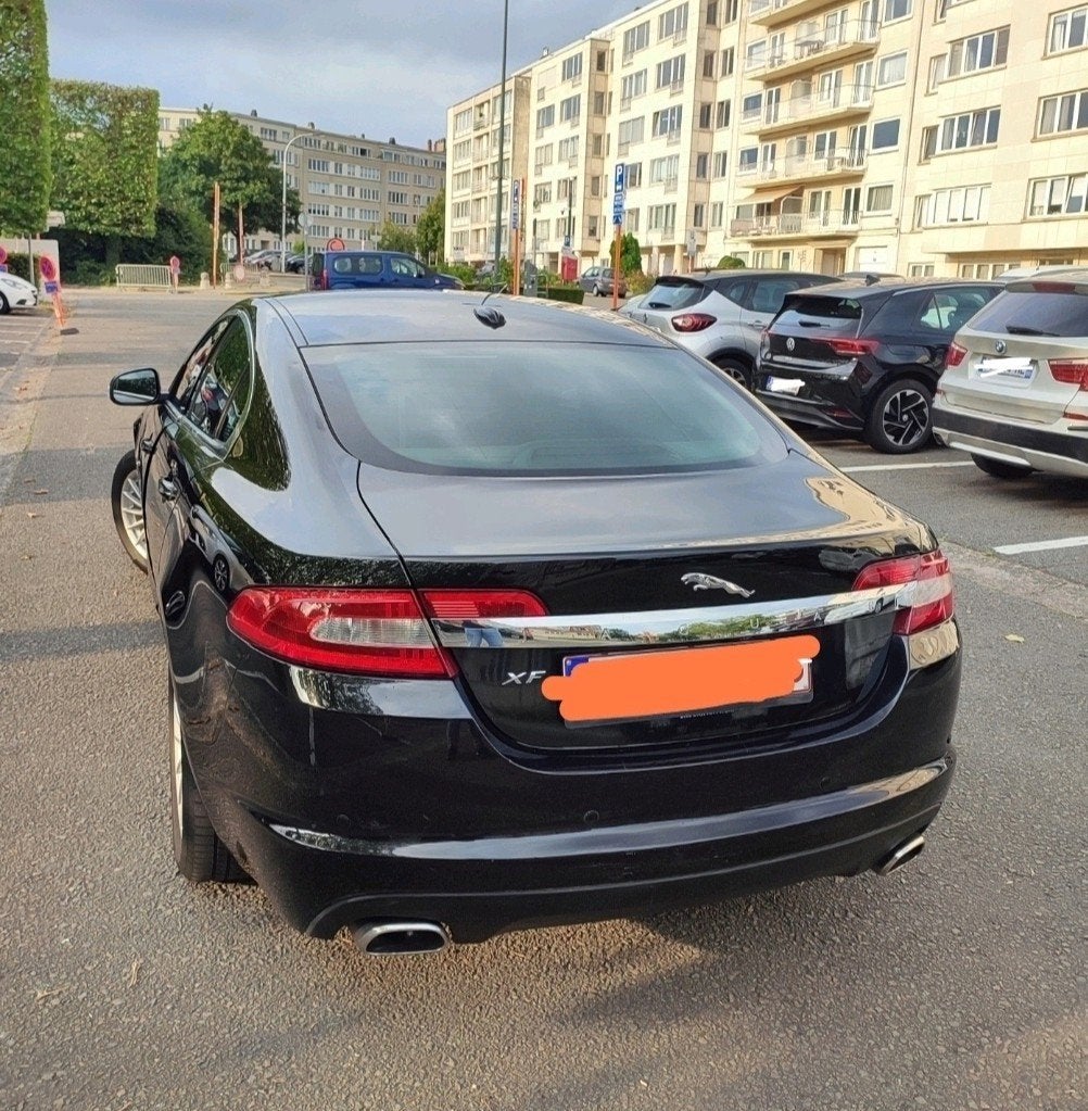 Jaguar XF 2.7 V6 Diesel, moteur/boîte ok, pneus 2025, Autos, Cuir, Achat, Entretenue par le concessionnaire, Noir