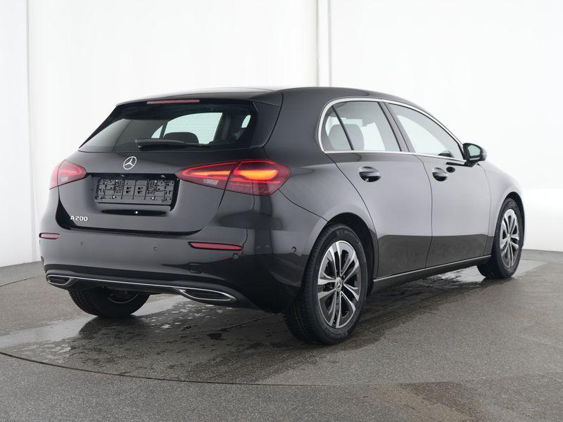 Mercedes-Benz A-klasse 200 Hatchback Luxury Line | Smartphon, Stof, Zwart, 4 cilinders, https://public.car-pass.be/vhr/e9a87848-0955-4dbb-bcf9-a28526f422ce