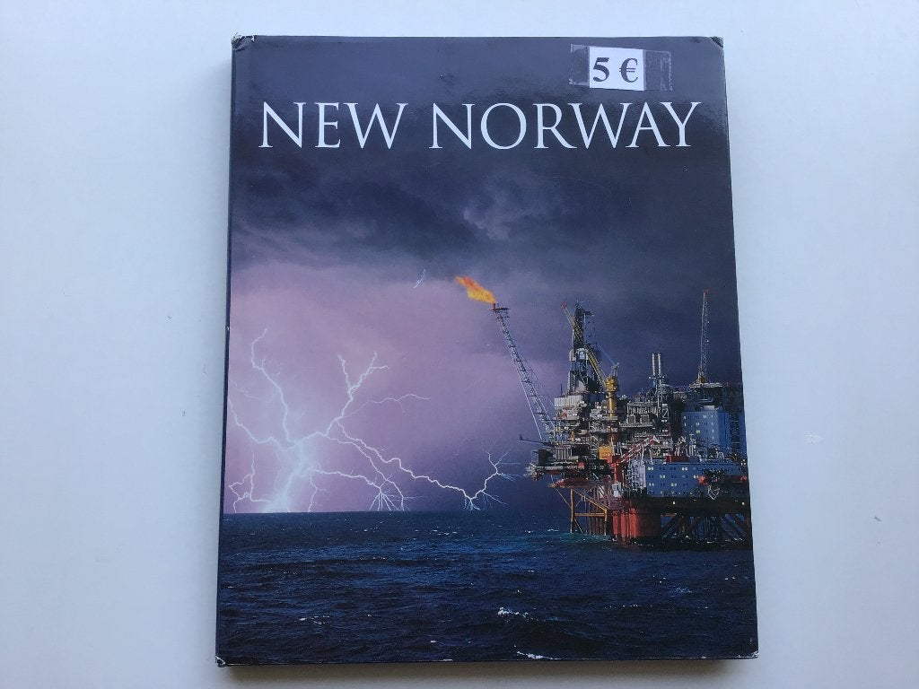 boek : "New Norway" voor slechts 5 euro, Ophalen of Verzenden, Zo goed als nieuw
