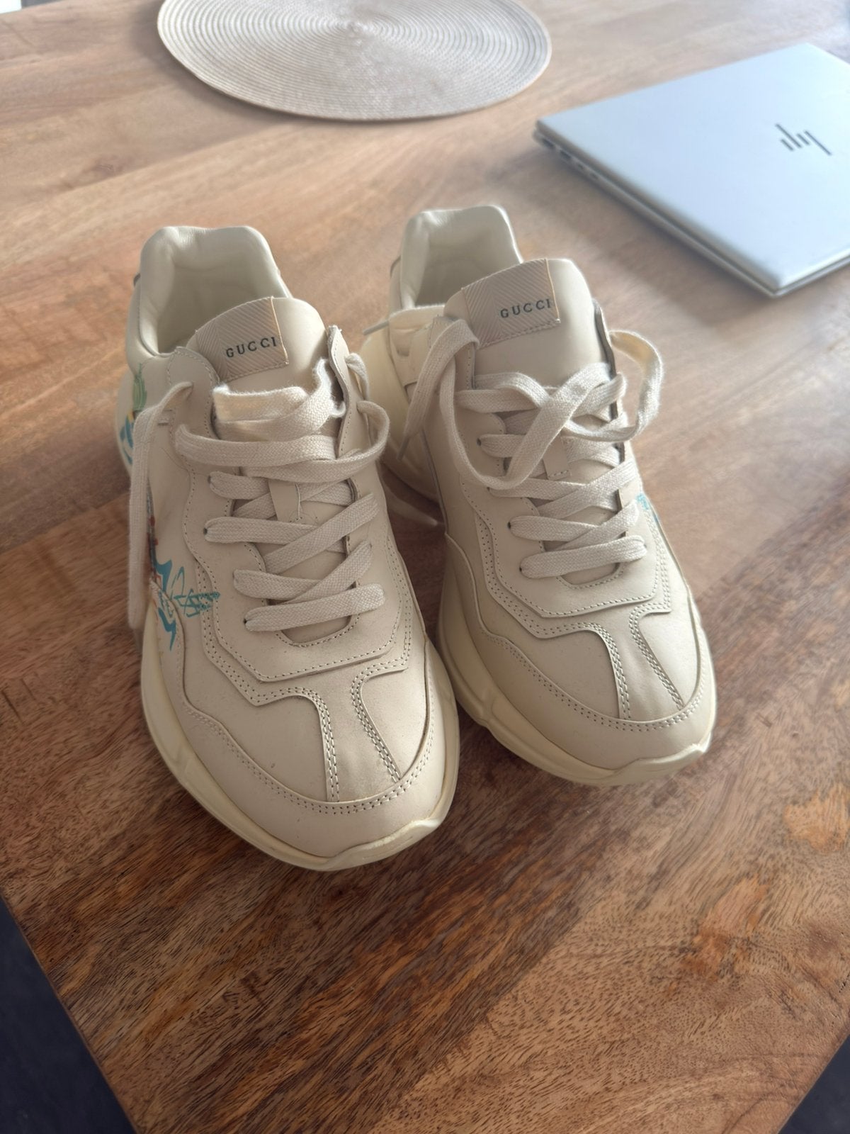 Gucci Rhyton 'Hawaii' Ivory  schoenen maat 42, Enfants & Bébés, Enlèvement ou Envoi, Comme neuf