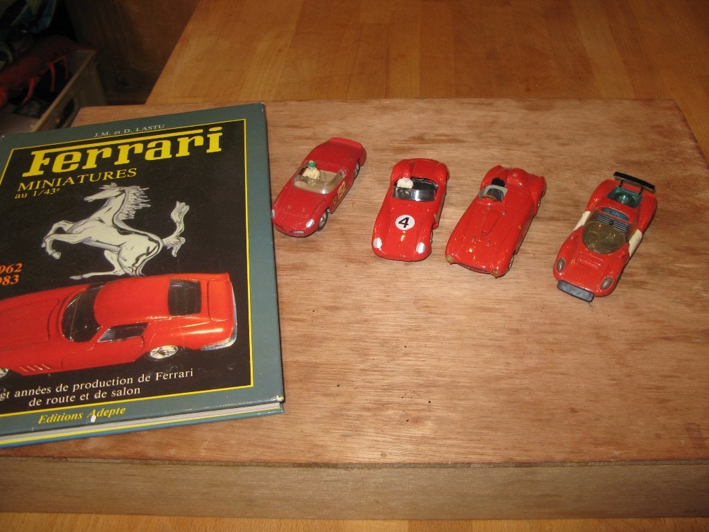 miniatures Ferrari voiture CORGI 1:43 Solido, Enlèvement ou Envoi, Voiture, Corgi