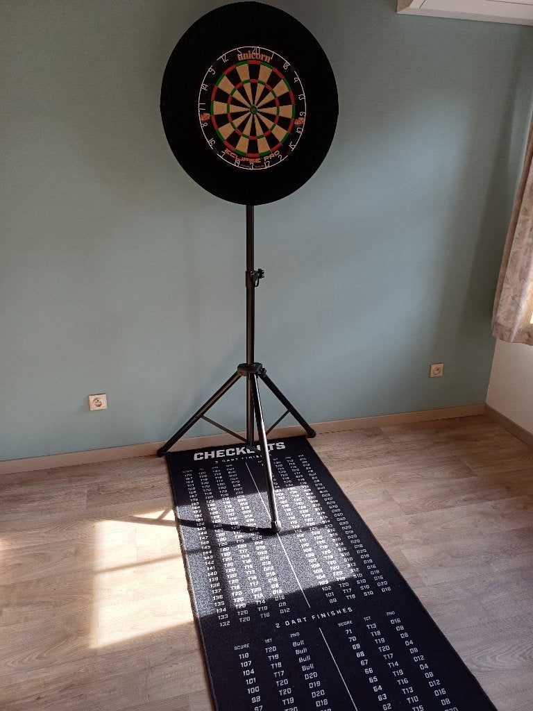 Dartsbord + staander + checkoutmat – Zo goed als nieuw, Ophalen, Zo goed als nieuw, Dartbord, Soft tip