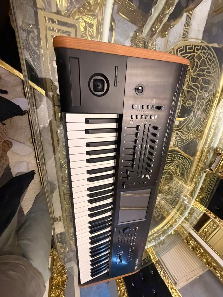 Korg kronos v2, Enlèvement ou Envoi, Comme neuf, Korg