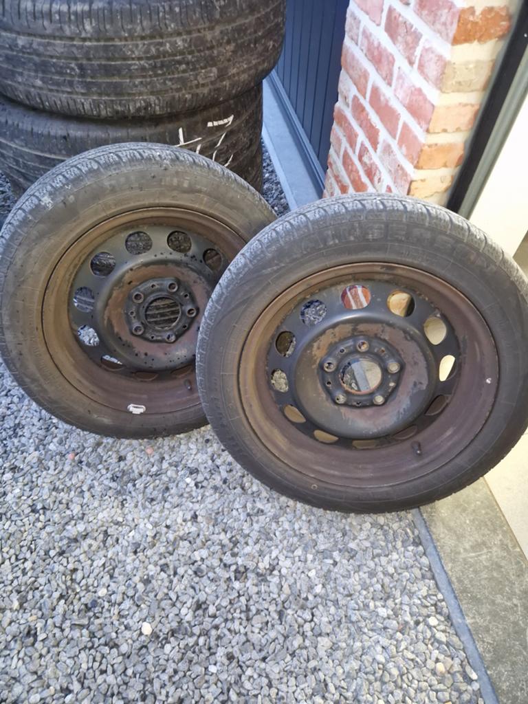 2x 4 seizoensbanden met wielen  195 55 R16 91V XL, Auto-onderdelen, Banden en Velgen, Ophalen, Gebruikt, 16 inch, Banden en Velgen