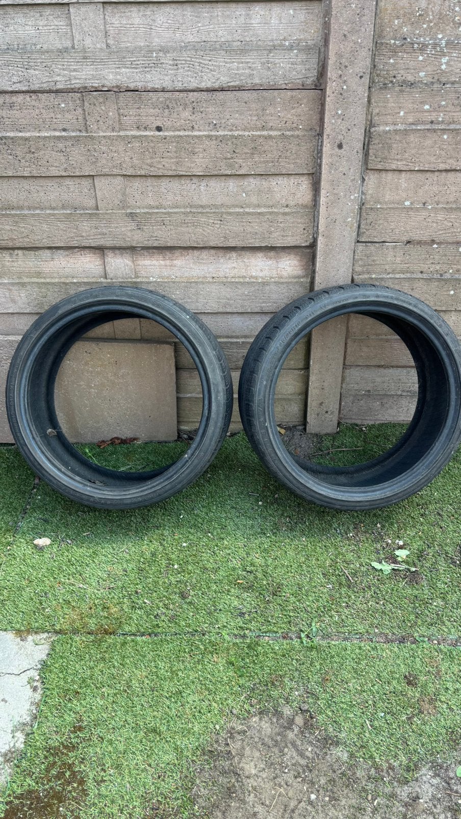 2x banden 235/35/19, Auto-onderdelen, Ophalen