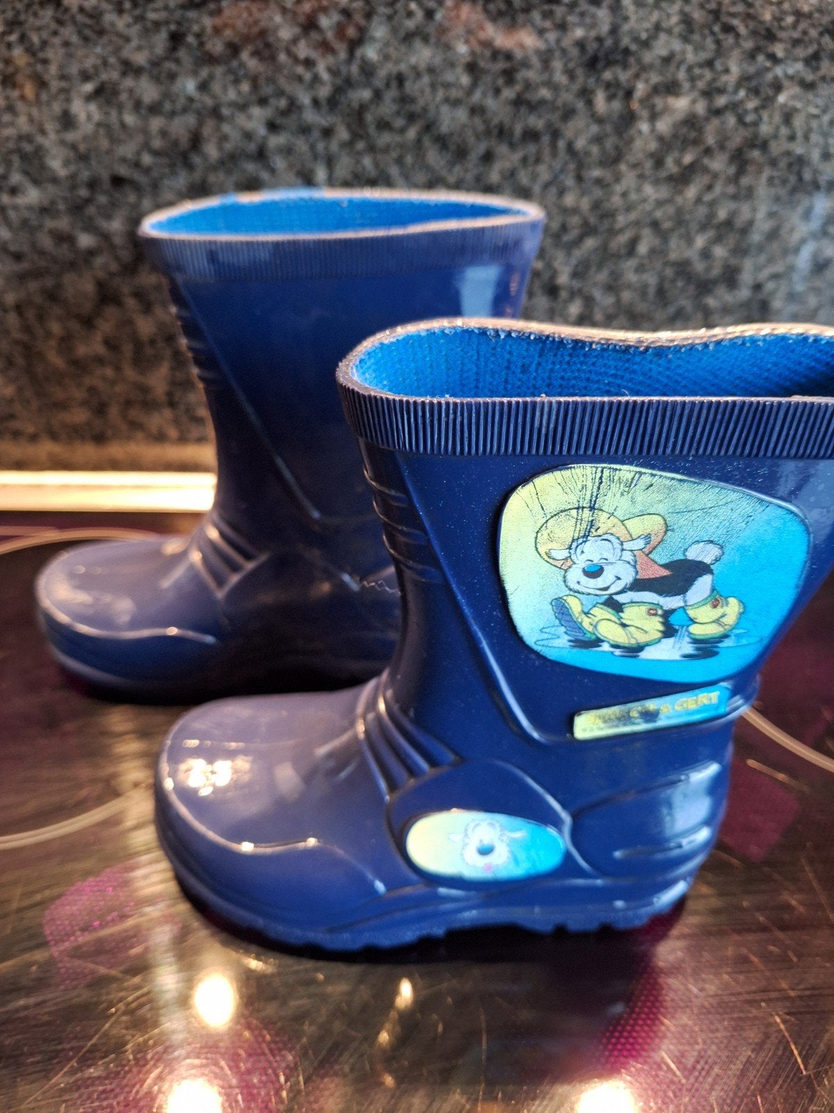 regenlaarsjes 24, Ophalen, Zo goed als nieuw, Jongen of Meisje