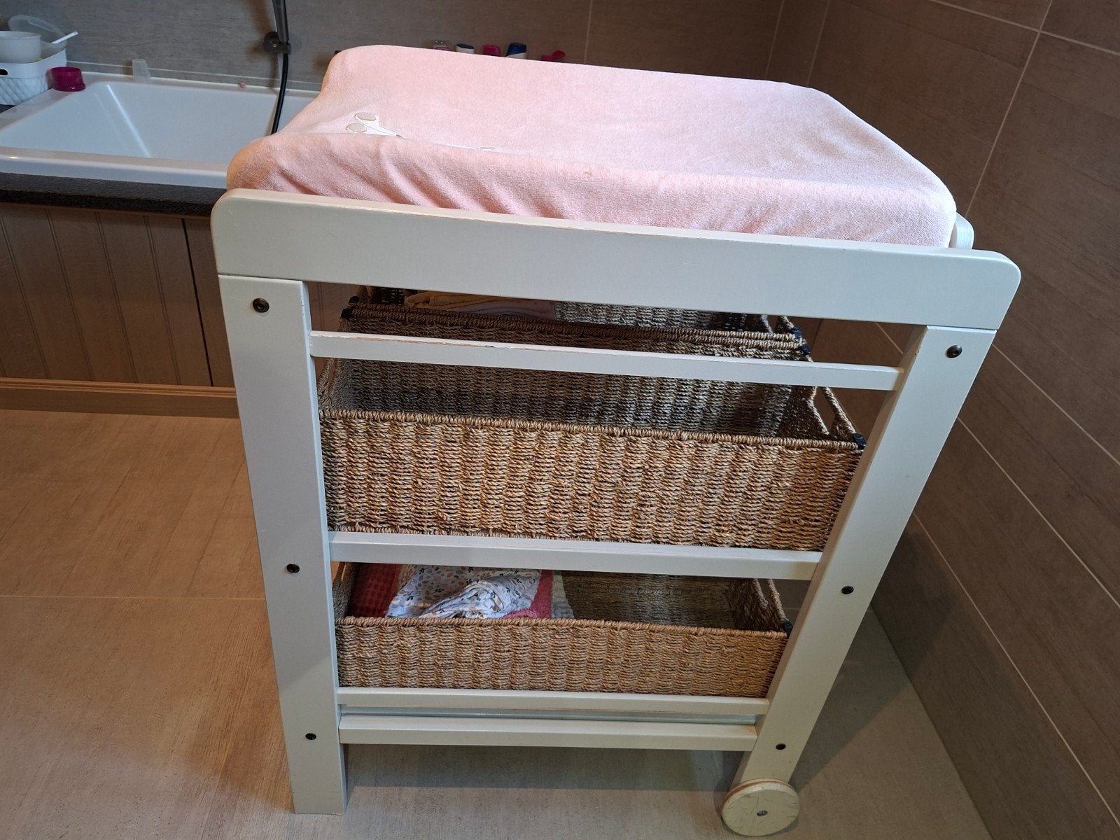 verzorgingstafel met 4 mandjes en 4 kussenovertrekken, Enlèvement