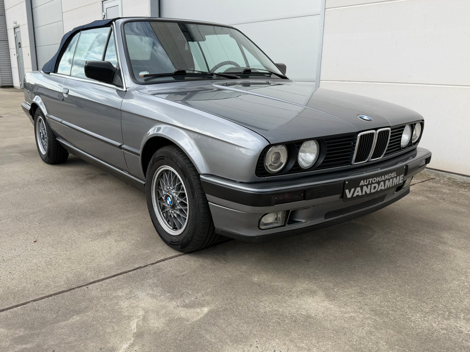 Bmw 318i cabrio e30, Auto's, Stof, Cabriolet, Bedrijf, Handgeschakeld