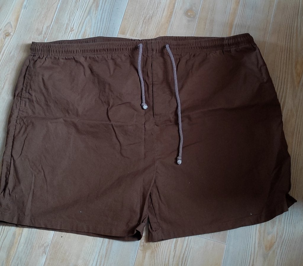 Lot 3 Shorts bruns coton, (très) grande taille 72/74, Natural Option, Enlèvement ou Envoi, Autres types, Comme neuf
