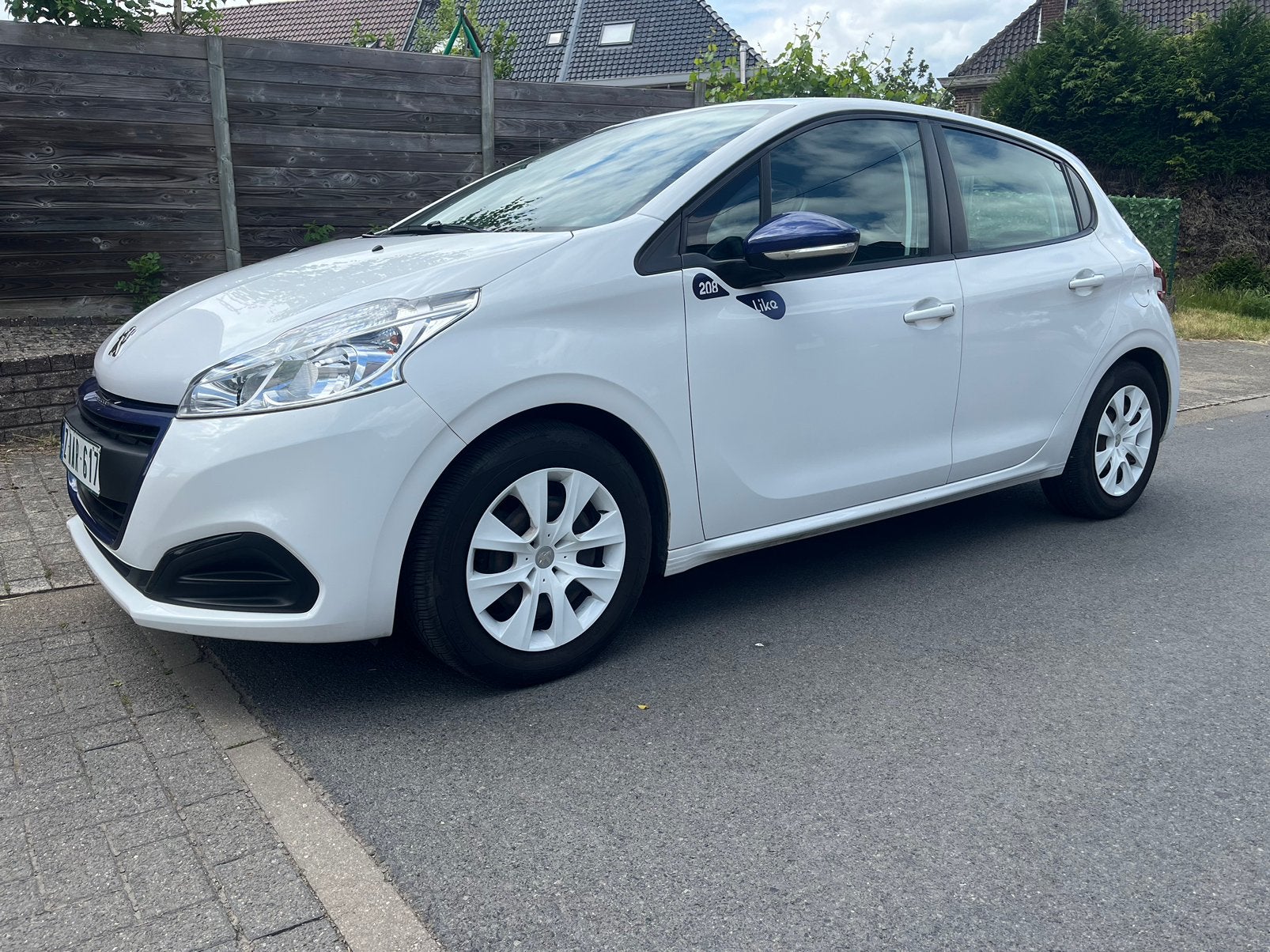 Peugeot 208 1.2 Essence ⛽️ Euro 6b, Auto's, Monovolume, 50 kW, Wit, Bedrijf