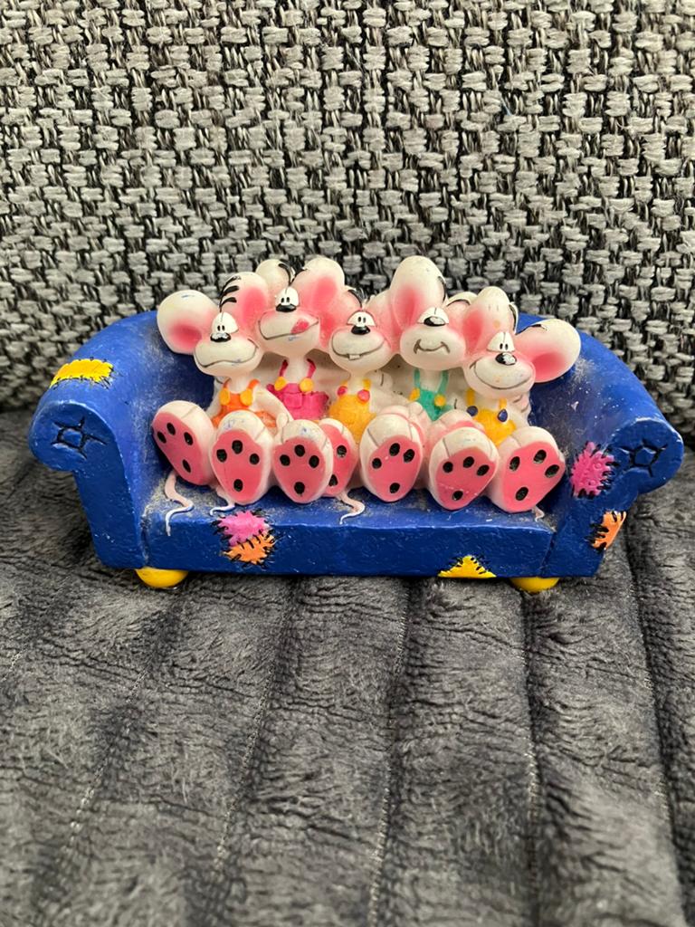 Diddl zetel 9 cm  met 5 diddl muizen, Verzamelen, Diddl, Ophalen of Verzenden, Diddl, Zo goed als nieuw