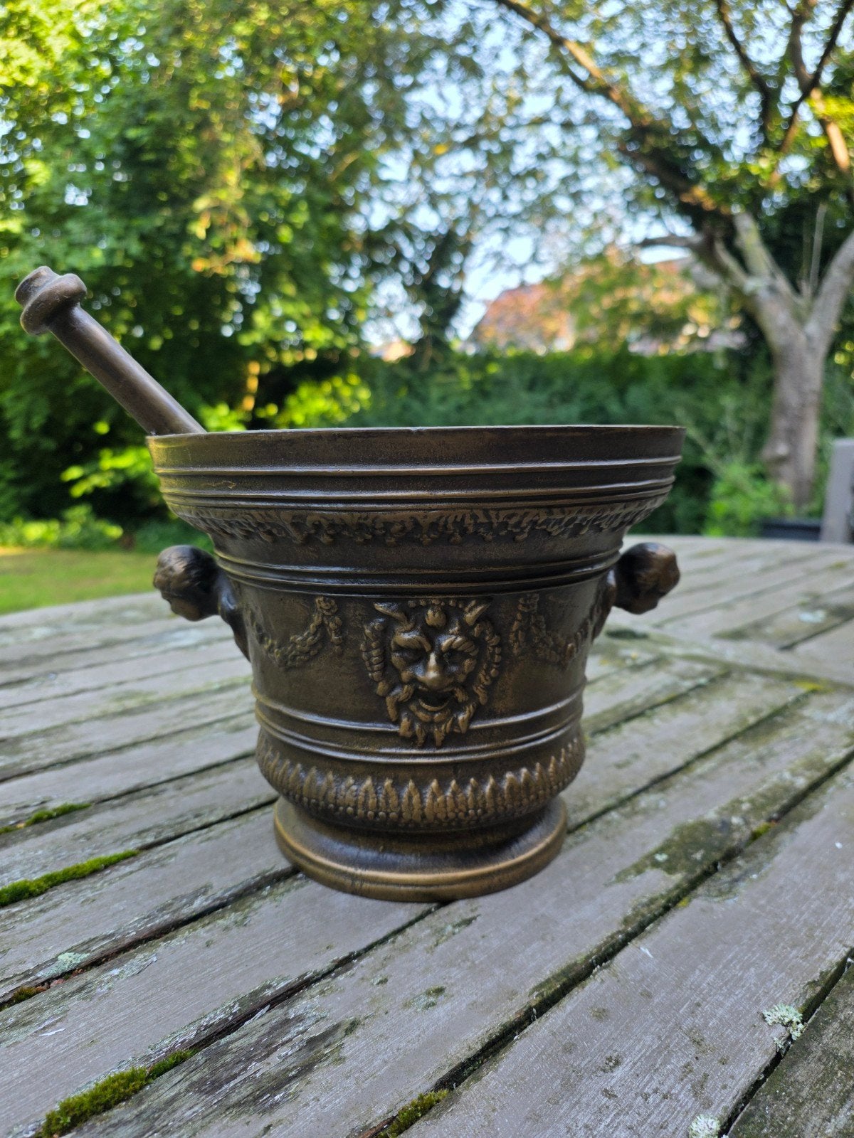 Antieke bronzen vijzel met stamper, Ophalen