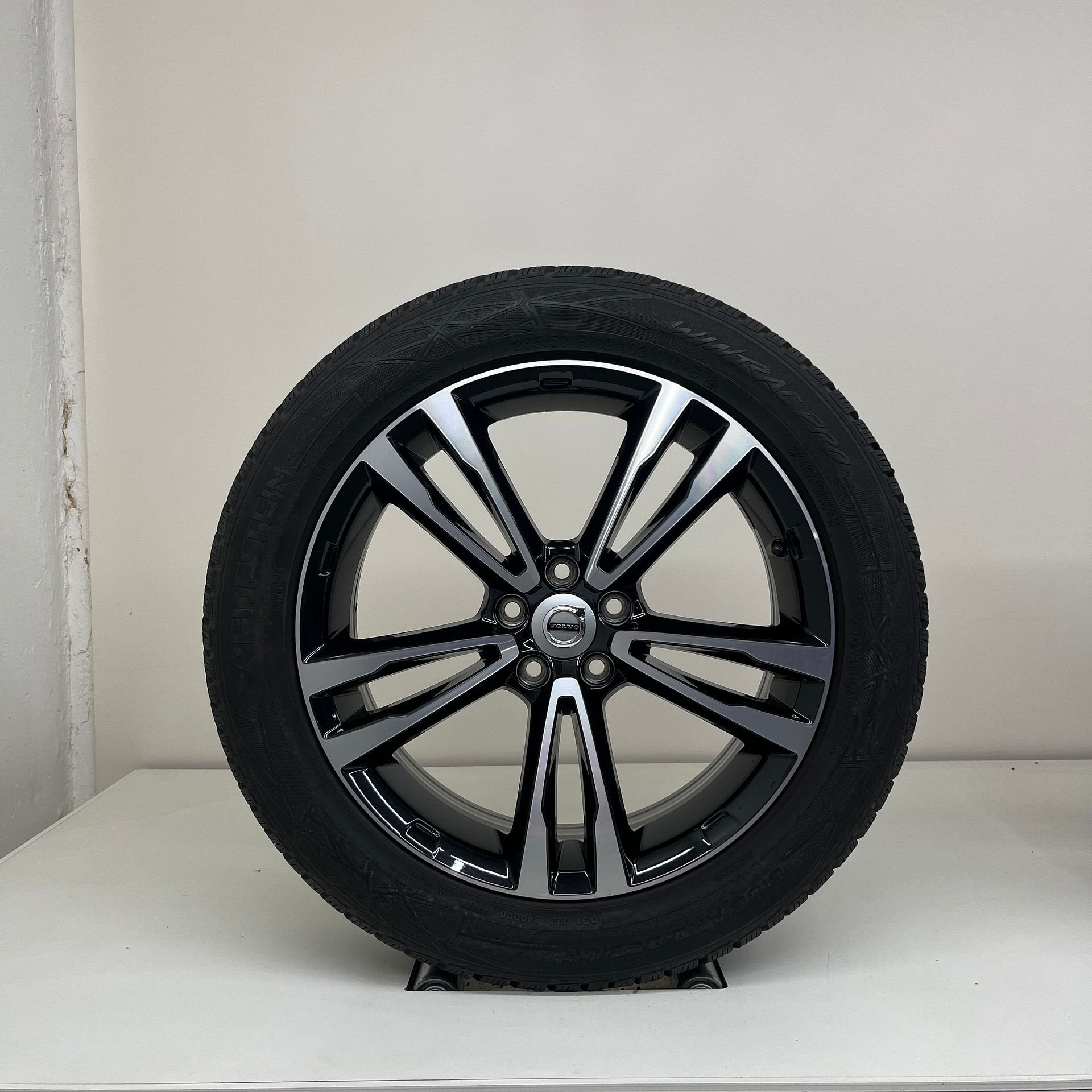 Volvo XC40 - 19 inch - zomerbanden, Autos : Pièces & Accessoires, Pneus & Jantes, Pneus et Jantes, Enlèvement ou Envoi, Véhicule de tourisme