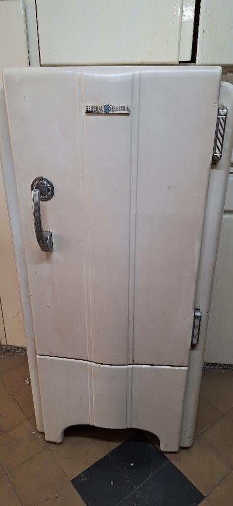 Frigo General Electric Années 70 (fonctionne), Electroménager, 120 à 140 cm, Avec compartiment congélateur, Enlèvement, Utilisé