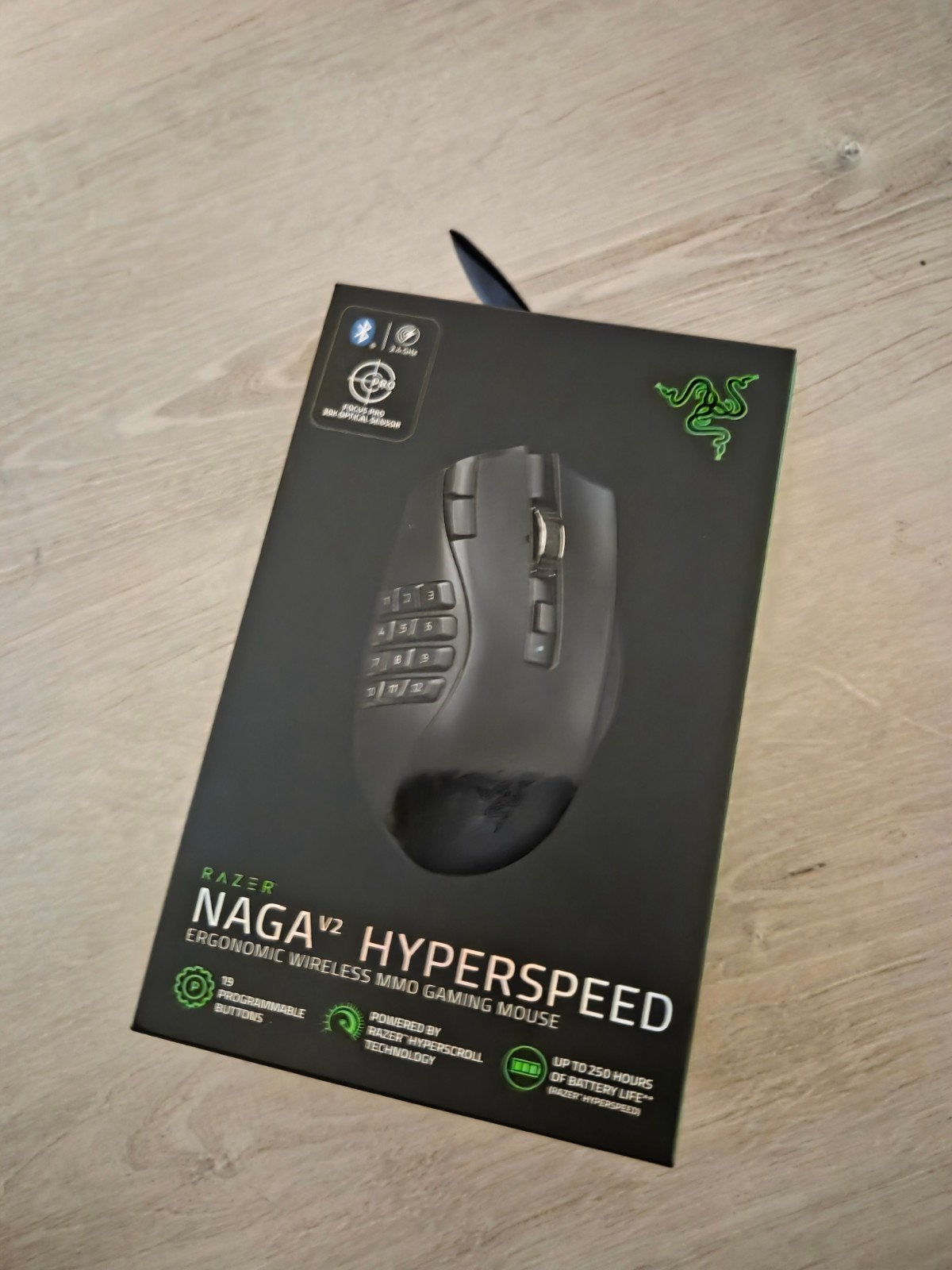 Razer Naga V2 Hyperspeed Wireless, Informatique & Logiciels, Souris, Souris, Enlèvement ou Envoi, Comme neuf, Razer