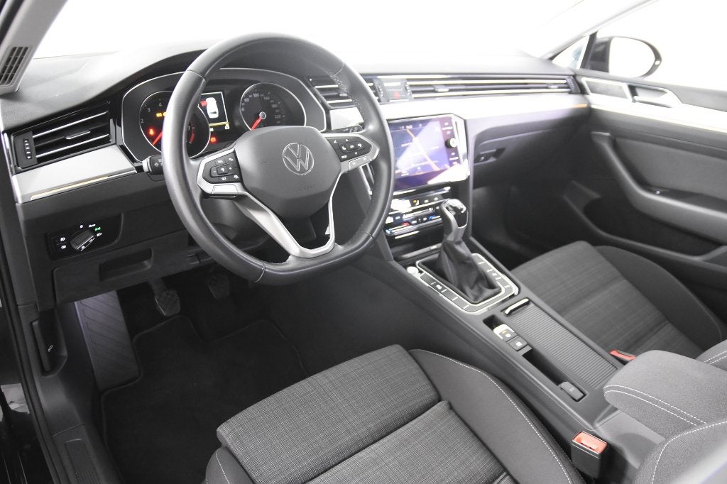 Volkswagen Passat Variant 1.5 TSi Style, Entreprise, Boîte manuelle, Entretenue par le concessionnaire, Noir