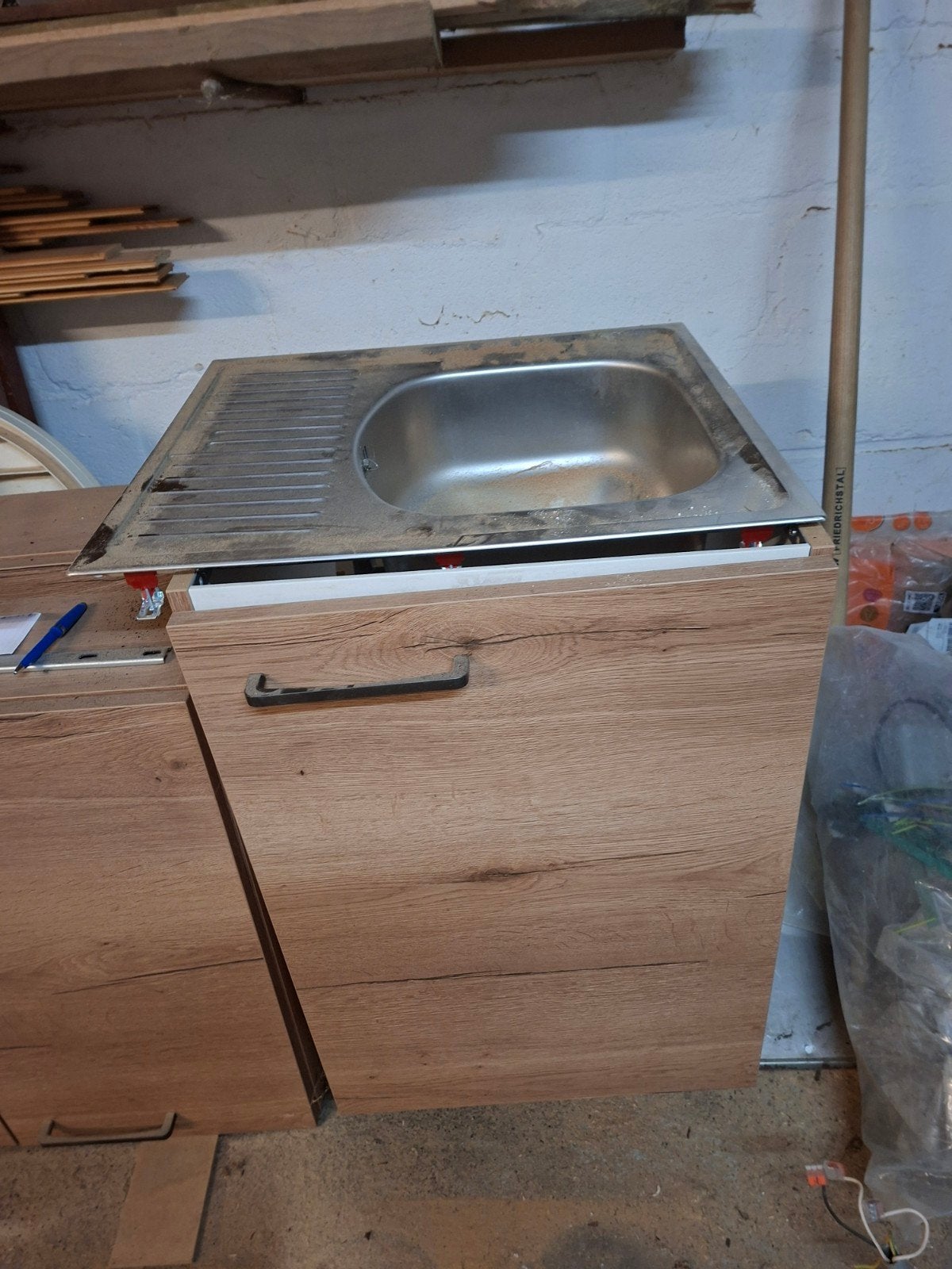Meuble  evier, Enlèvement