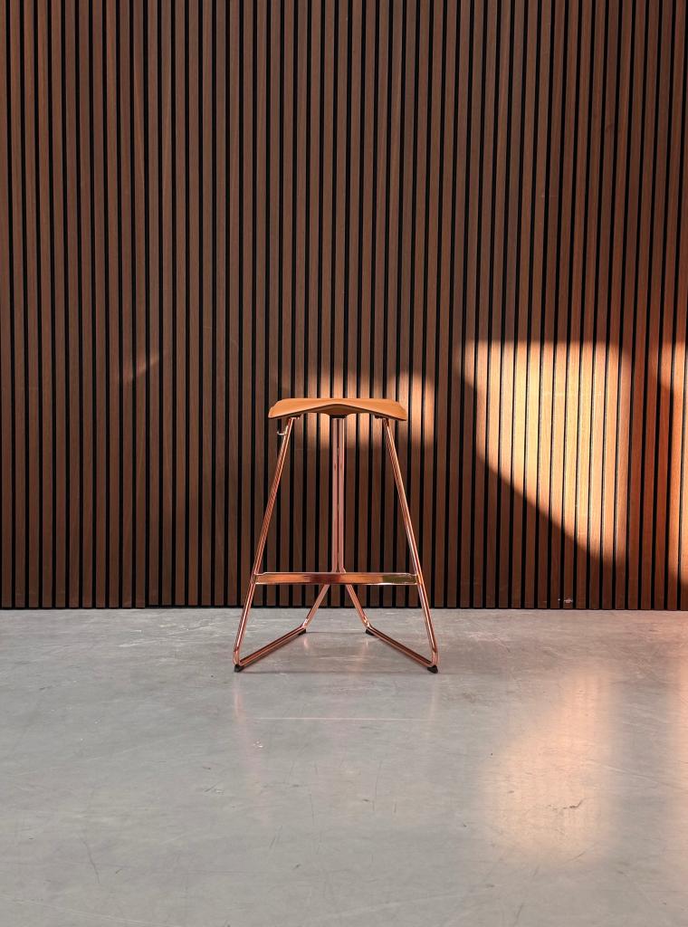Classicon Triton counter Stool - Copper, Antiek en Kunst, Antiek | Meubels | Stoelen en Sofa's, Ophalen of Verzenden