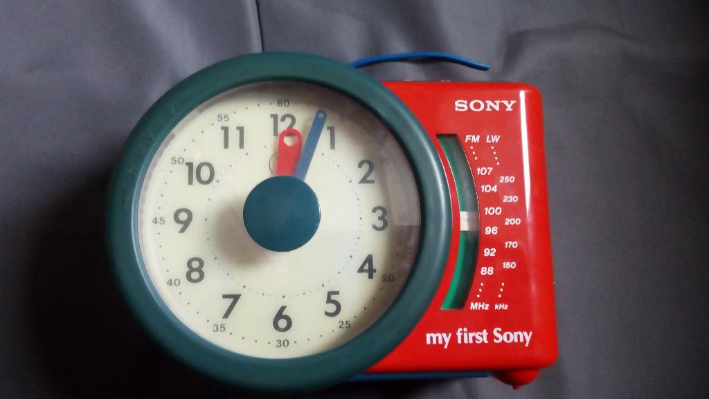 sonny radio réveil , véritable vintage, Enfants & Bébés, Enlèvement ou Envoi