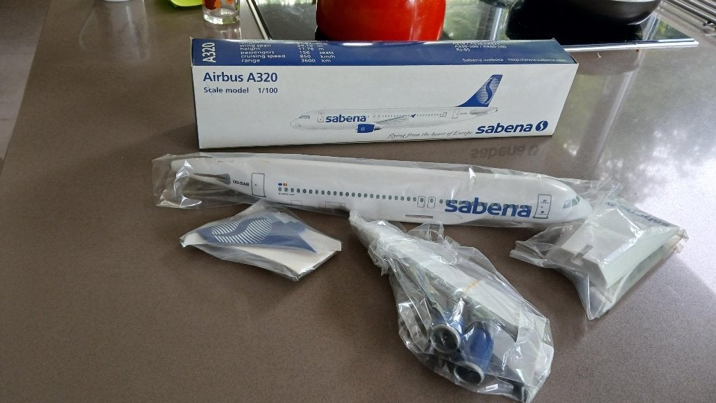 airbus A320 Sabena 1/100, Collections, Aviation, Enlèvement, Neuf, Modèle réduit