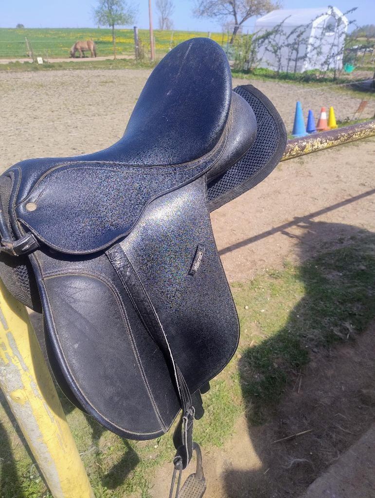 Wintec veelzijdigheidszadel, Dieren en Toebehoren, Ophalen, Gebruikt, Recreatie