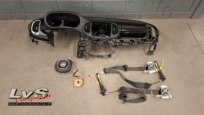 Airbag set + dashboard van een Fiat 500L, Gebruikt, -, -, Ophalen of Verzenden
