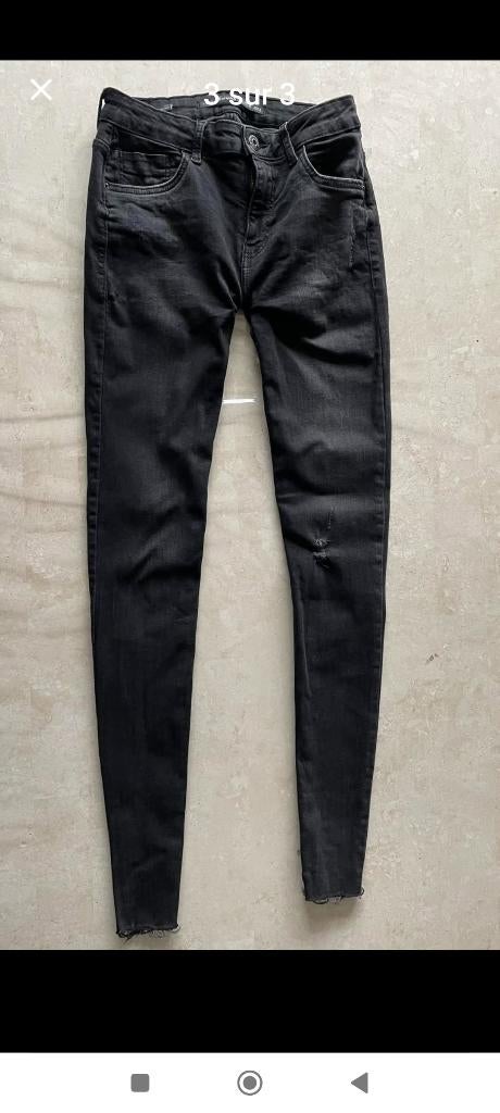 BERSHKA JEANS voor dames zwart S, Zwart, W28 - W29 (confectie 36), Gedragen, Bershka