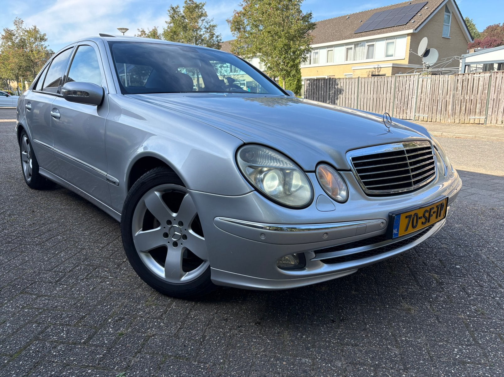 Mercedes-Benz E-Klasse E320 AUT/AVANTGARDE/SCHUIFDAK/EXPORT, Automaat, Achterwielaandrijving, Leder, Particulier