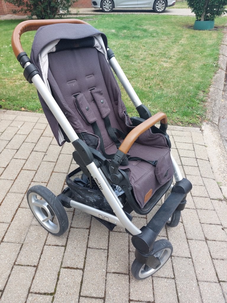 Mutsy nio buggy volledige set (incl. Regenhoes), Ophalen, Zo goed als nieuw, Overige merken, Verstelbare rugleuning