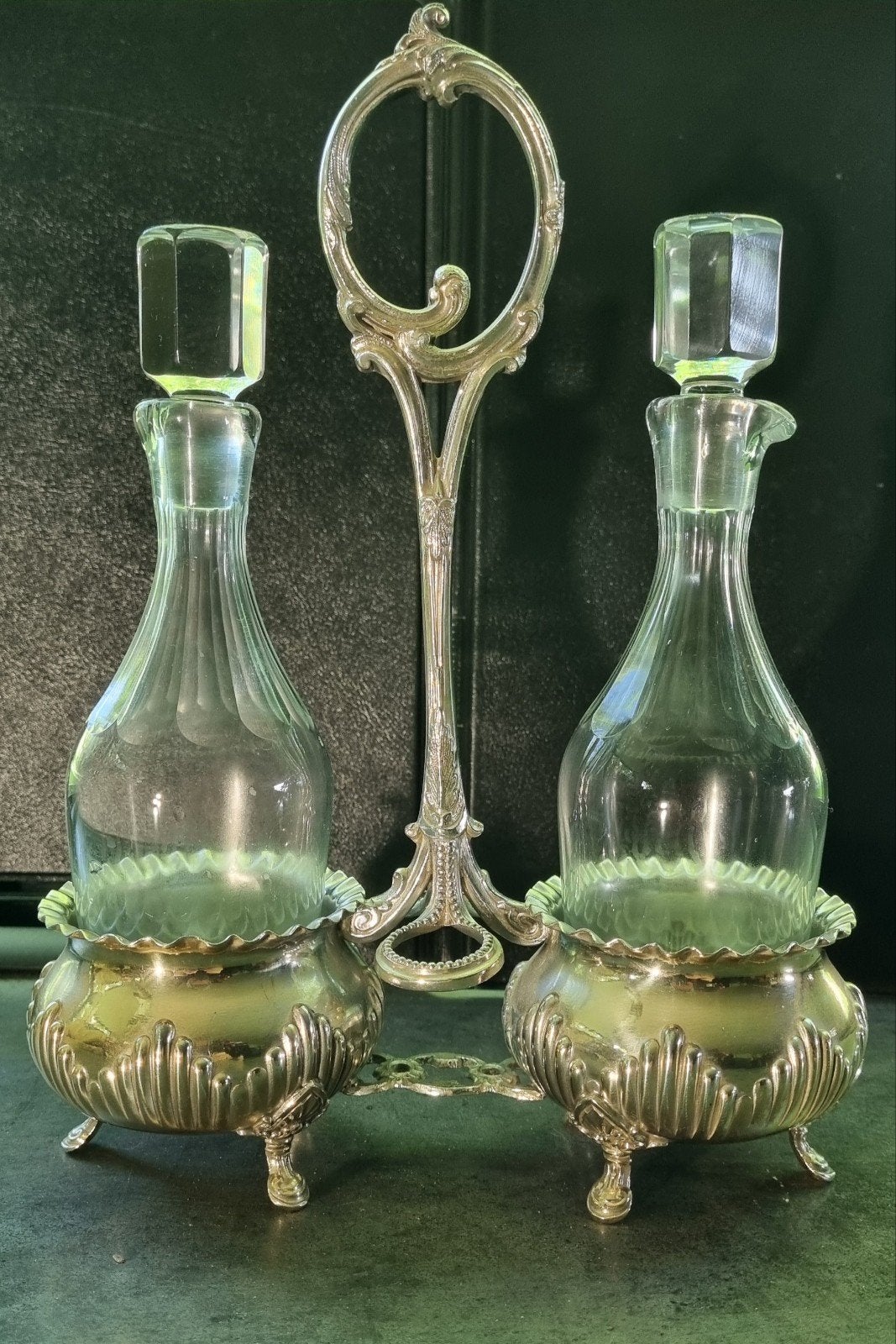 Verzilverde olie azijn houder, Antiek en Kunst, Antiek | Glaswerk en Kristal, Ophalen