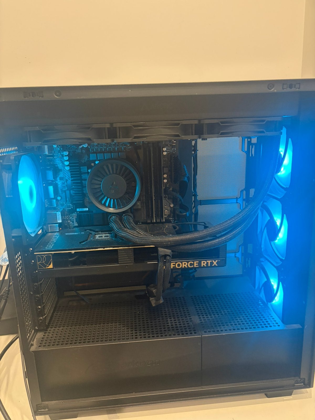 Gaming pc, Ophalen of Verzenden, Zo goed als nieuw, 32 GB, SSD